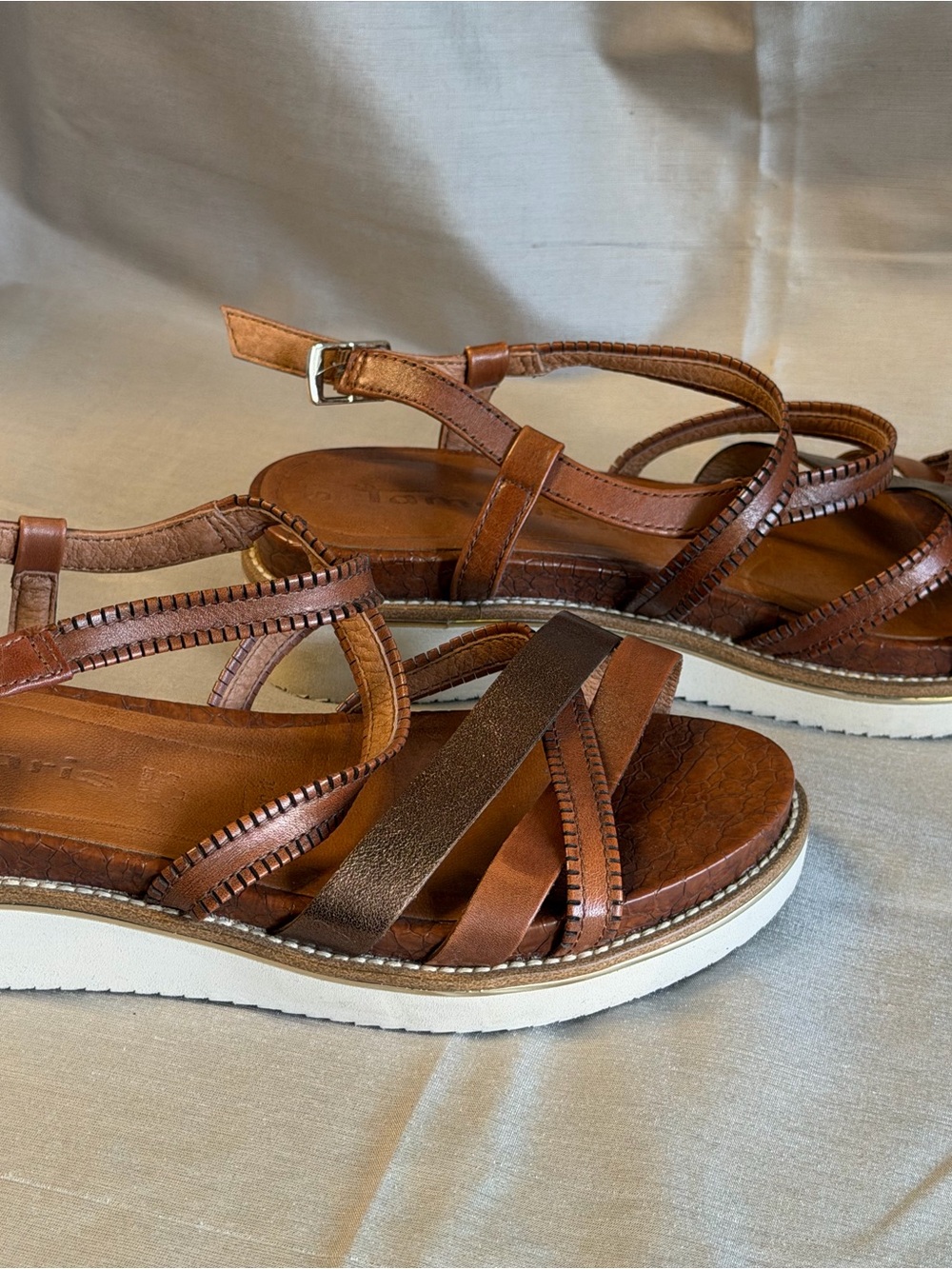 Women’s Brown Leather Strappy Sandals w/ Metallic Accent European Brand Tamaris